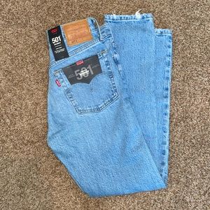 Levi’s 501 Skinny Straight Jeans Size 24, Brand New
